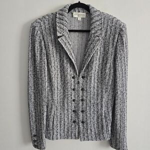 St. John Beautiful Embossed Button Zip Blazer Size 14